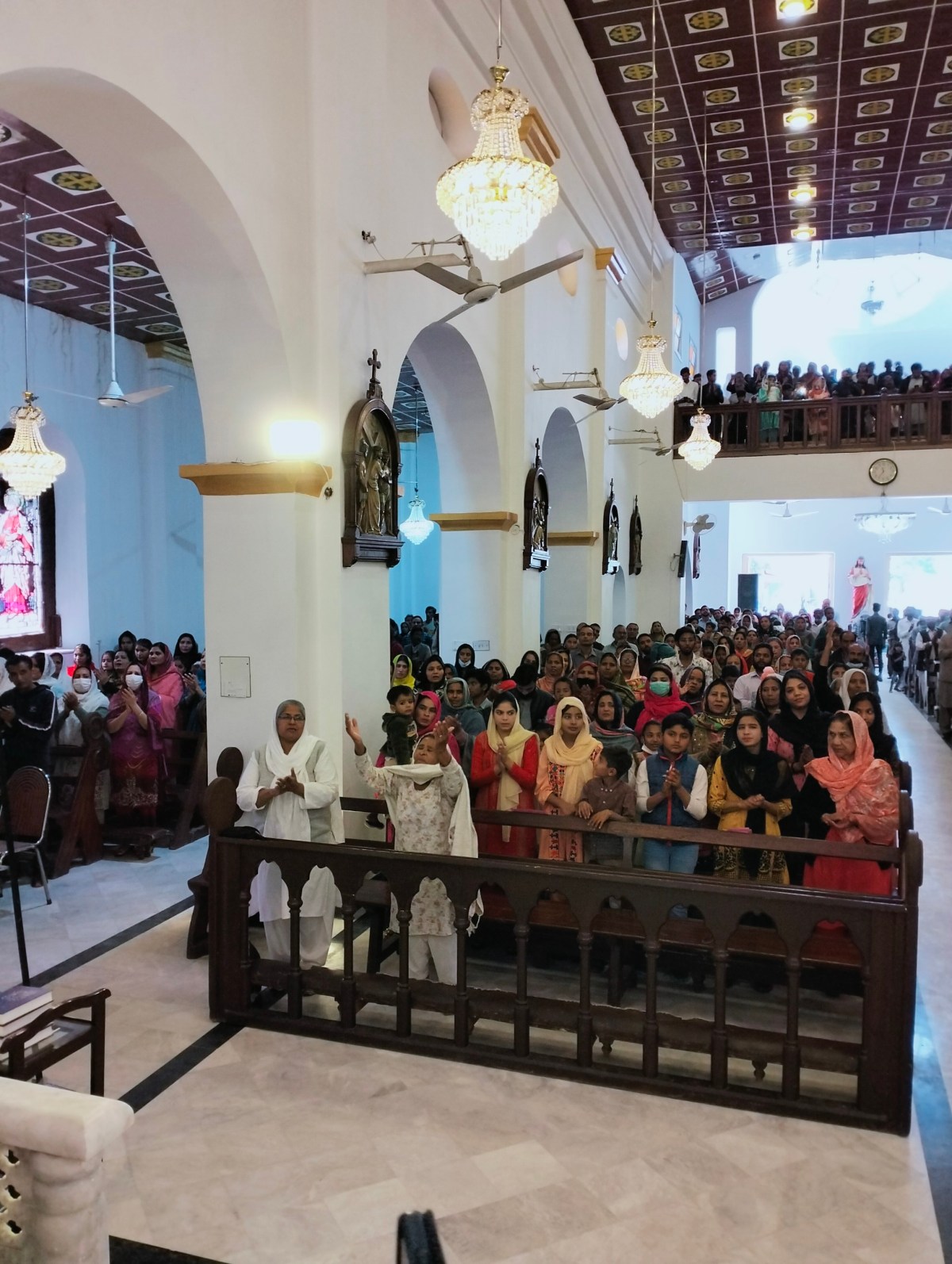 PAKISTAN-MESSE-AED.jpg