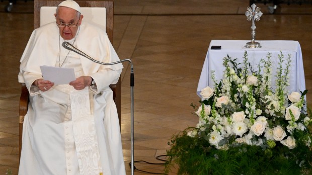 Pope-Francis-speaks-at-the-St-Elizabeth-of-Hungary-Church