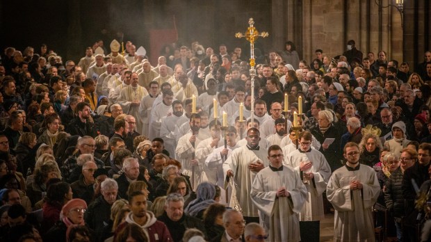 Messe chrismale, Pâques, Semaine Sainte
