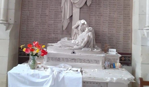 Corner Hero Image - Emmanuel Macron envisage la création d’assises sur les actes antireligieux