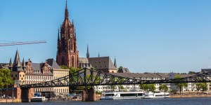 Les huit vies de la “cathédrale” de Francfort