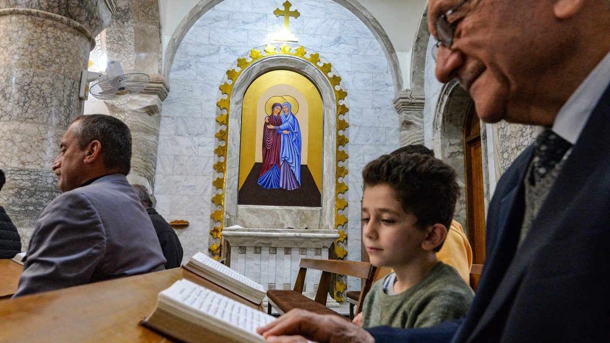 Iraqi-christians-e1722874505300.jpg