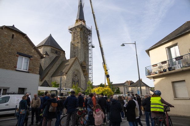 L’église Sainte-Thérèse de Rennes de nouveau coiffée de sa flèche