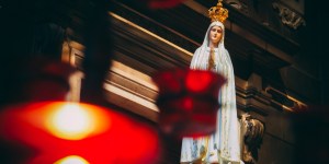 [VIDÉO] Pourquoi la Vierge a-t-elle montré l&rsquo;enfer aux enfants de Fatima ?