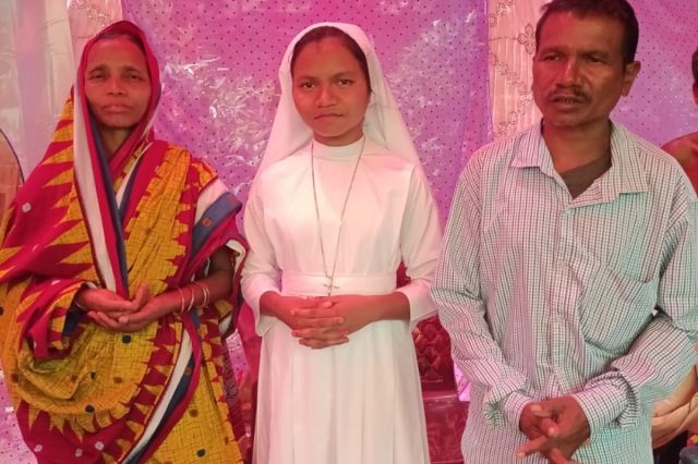 Persécutée dans l’État indien martyr d’Orissa, Salomina devient religieuse Soeur-Salomina-Inde