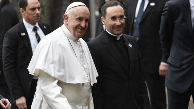 Le pape François et Mgr Mauricio Rueda Beltz.