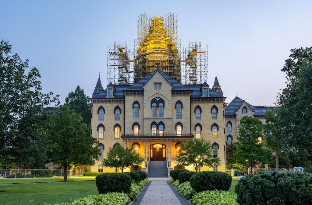 Golden-Dome-Statue-Mary