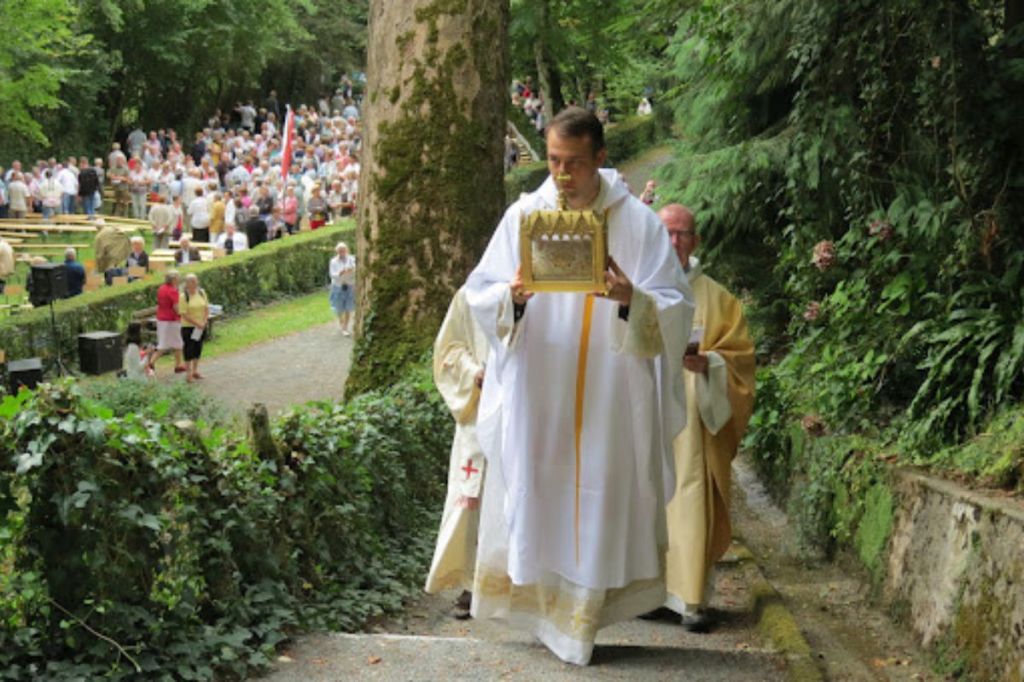 saint Cénéré Mayenne Reliques