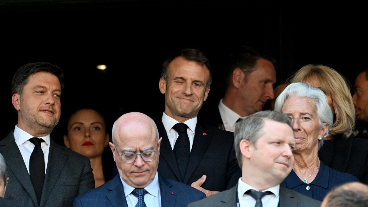 MACRON-MESSE-MARSEILLE.jpg