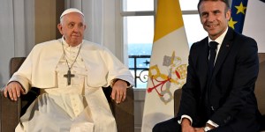 Migrants : cohérence du pape François, impuissance de l’État