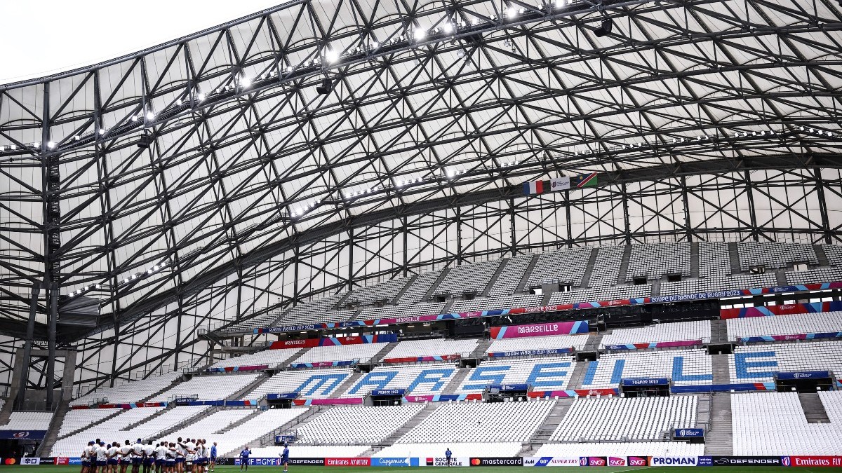 Messe au stade vélodrome