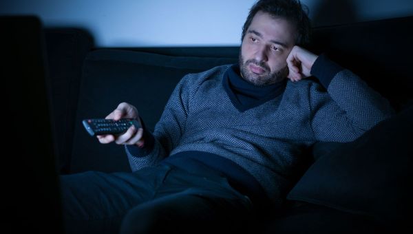 Corner Item Image - Voilà pourquoi regarder des séries seul n’est pas une bonne idée