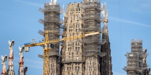 Les quatre tours de la Sagrada Familia enfin achevées