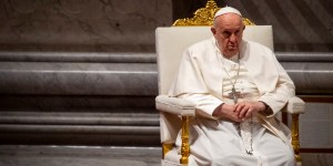 Pourquoi est-il important de prier pour le pape François ?