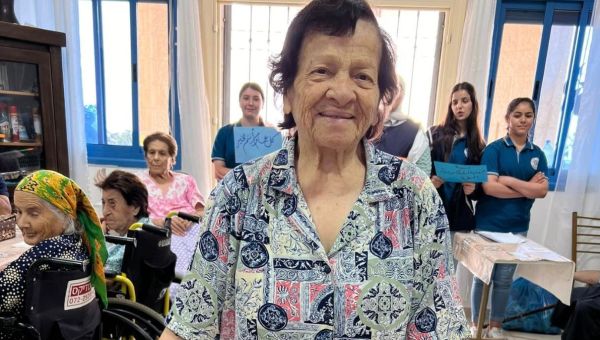 2.-Une-residente-de-la-maison-Beit-Afram-le-3-octobre-2023.-©Marco-Bassi