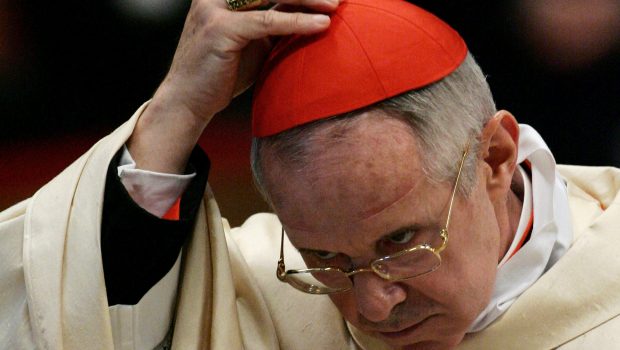 CARDINAL-TAURAN-AFP-000_PAR2005041643443