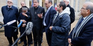 Antisémitisme : Emmanuel Macron encourage les cultes à parler aux jeunes