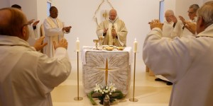 Les pierres vivantes seules édifient les églises