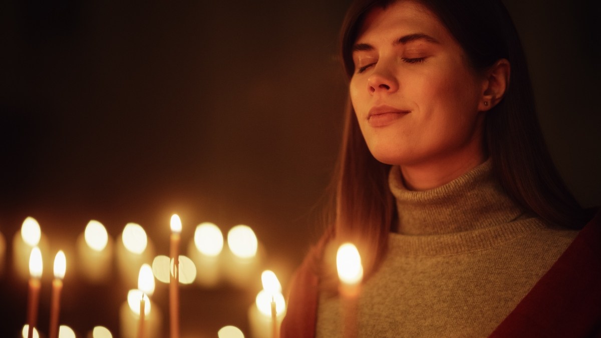 FEMME BOUGIE LUMIERE