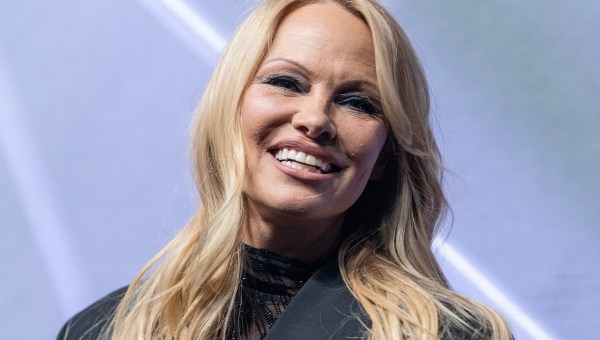 PAMELA-ANDERSON