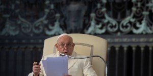 François veut une Église « sur le parvis » plus que dans « la sacristie »