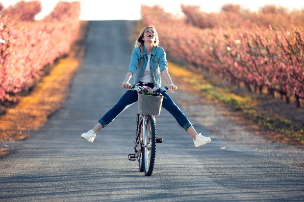 VELO-shutterstock_1629505678