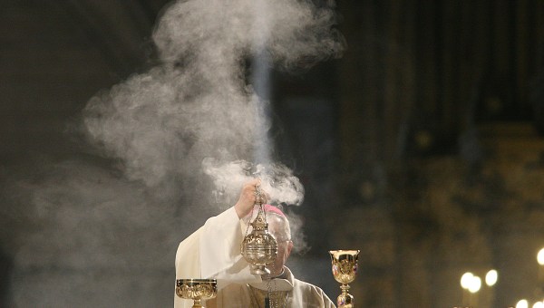 ENCENS-MESSE-AUTEL-GODONG-FR275670C