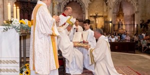 Juanjo, sacristain puis diacre, 36 ans au service de l’Église