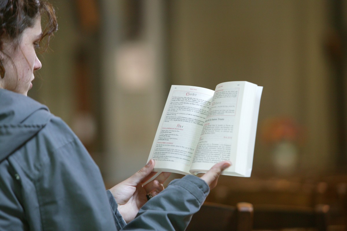 LECTURE-MESSE-PAROLE-DE-DIEU-GODONG-FR158239A