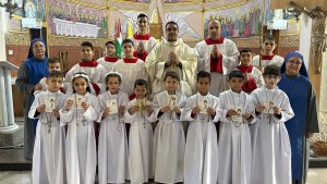 8-Children-receive-1st-Communion-in-Gaza