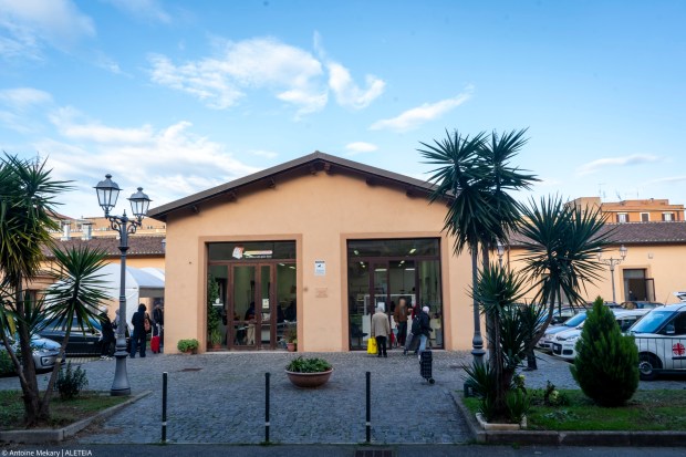 EMPORIO SOLIDALE Caritas Roma - Casilina