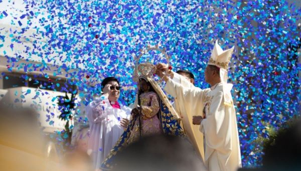 Vierge Marie, Philippines, sanctuaire, Notre-Dame, Antipolo, couronnement