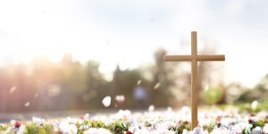 Huit versets bibliques pour se consoler après la perte d’un parent