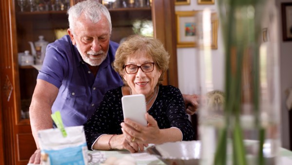 téléphone, grands-parents, personnes âgées, appeler