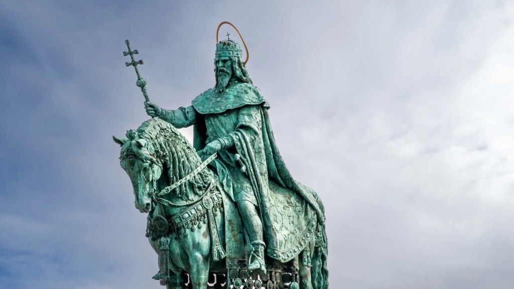 Statue-du-roi-saint-Etienne-de-Hongrie-a-Budapest.jpeg