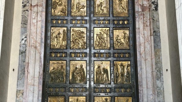 The Holy Door of St. Peter's Basilica in Vatican City Porte Sainte Basilique Saint Pierre Rome