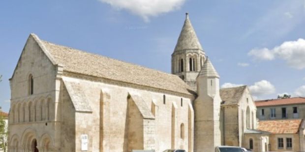 Charente émoi légitime après la profanation de l'église de la Couronne