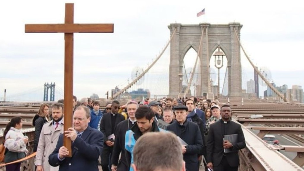 chemin de croix Brooklyn, New York Etats Unis, croix