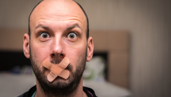 LIBERTE-EXPRESSION-shutterstock