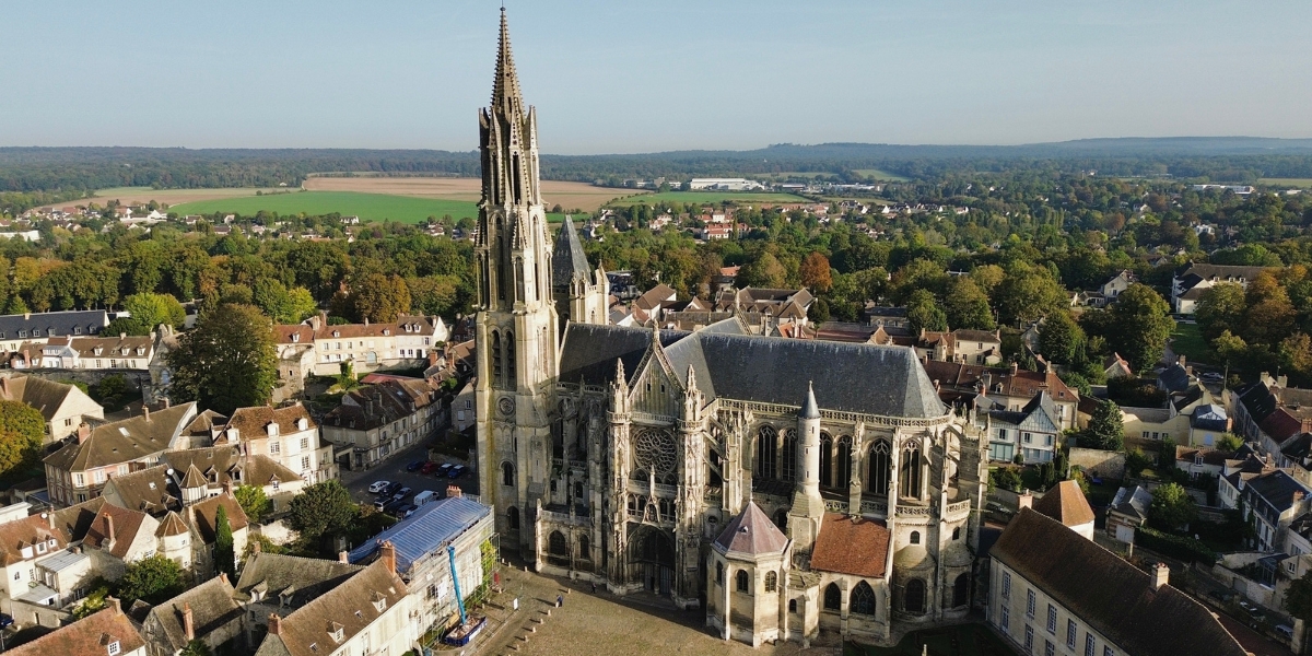 Notre-Dame-de-Senlis.jpg