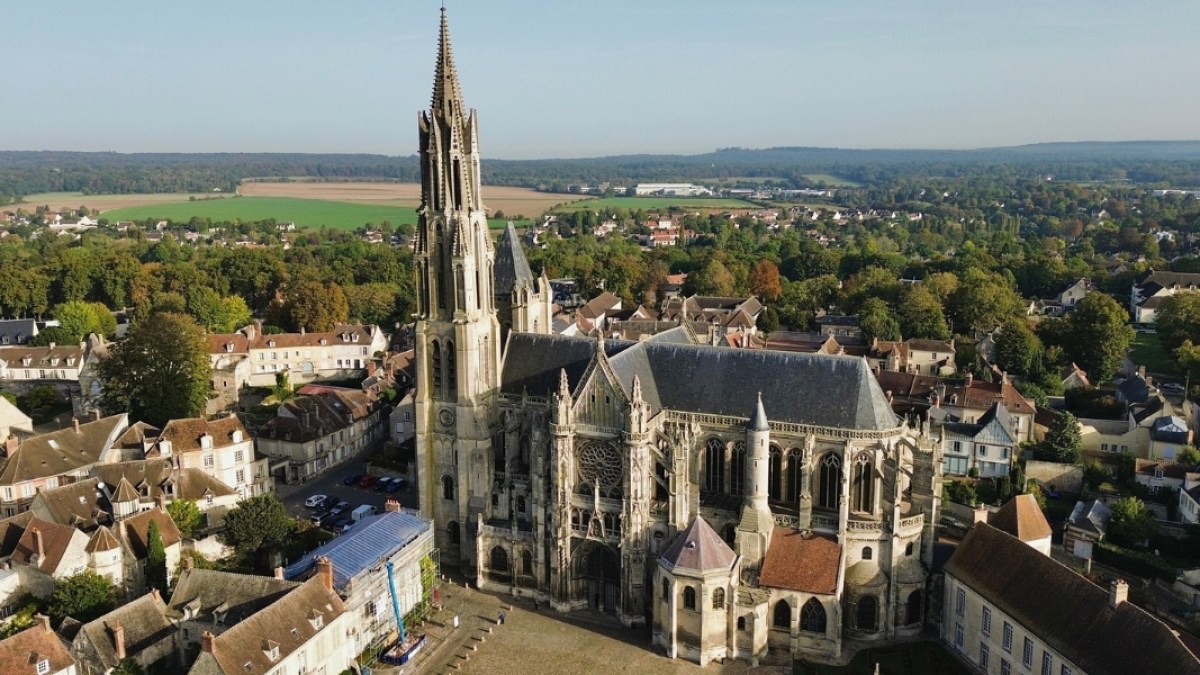 Notre-Dame-de-Senlis.jpg