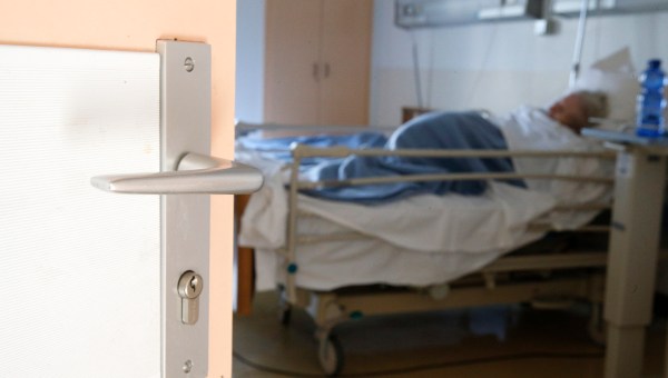 SOINS-PALLIATIFS-FIN-DE-VIE-GODONG