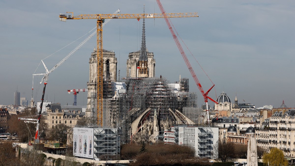 NOTRE-DAME-5-ANS-000_34N82LA.jpg