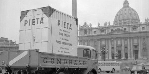 Il y a 60 ans, le road trip de la Pietà de Michel-Ange