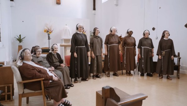 Poor Clares of Arundel "My Peace I Give You"