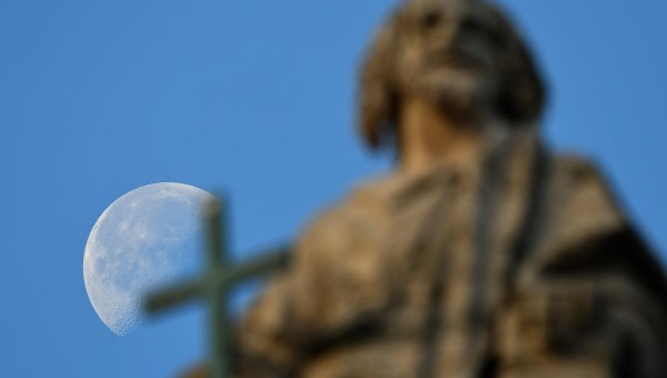 VATICAN-MOON