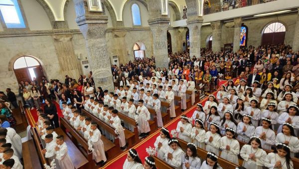 première communion, irak, sacrements, enfants
