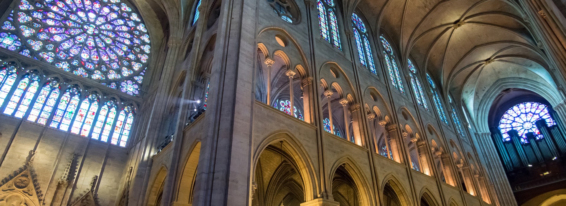 vitraux-Notre-Dame-de-Paris.jpg