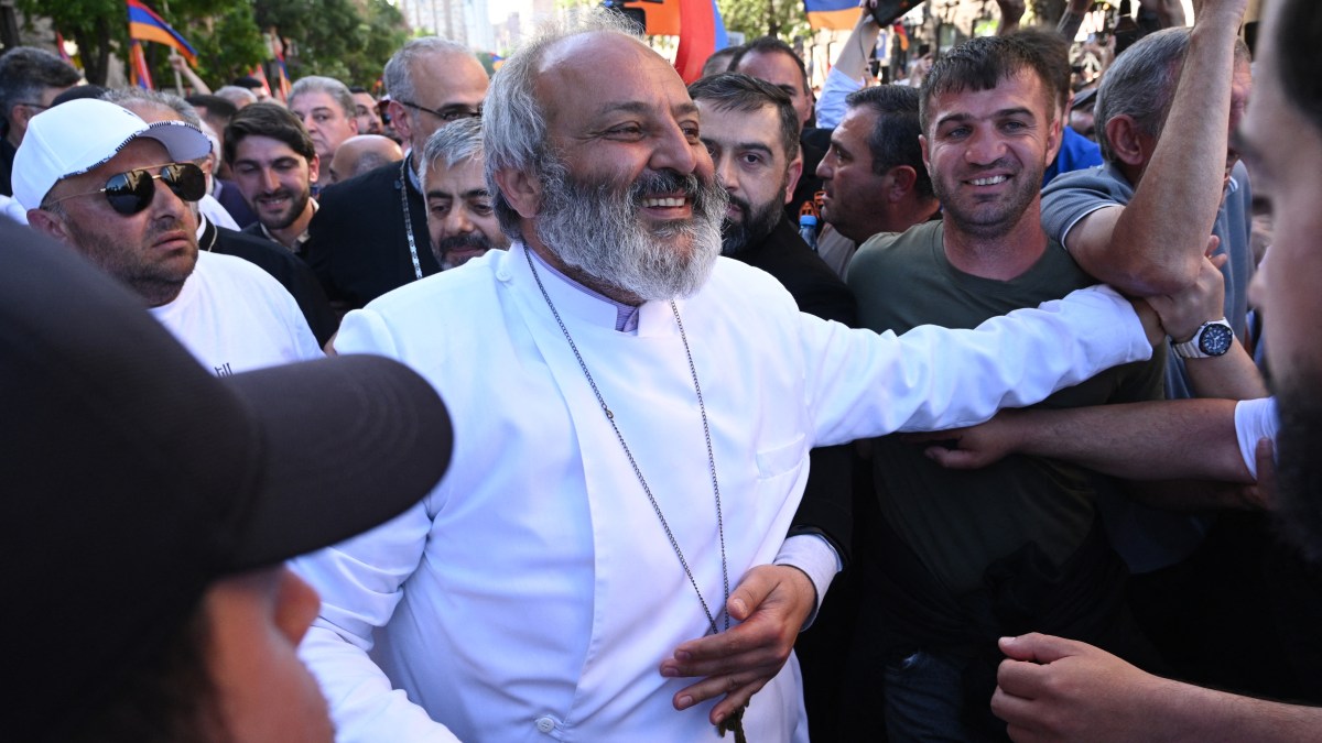 Bagrat-Galstanyan-AFP-000_34RA3YC.jpg