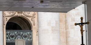 Ces symboles qui montrent que le Vatican n’a plus de pape